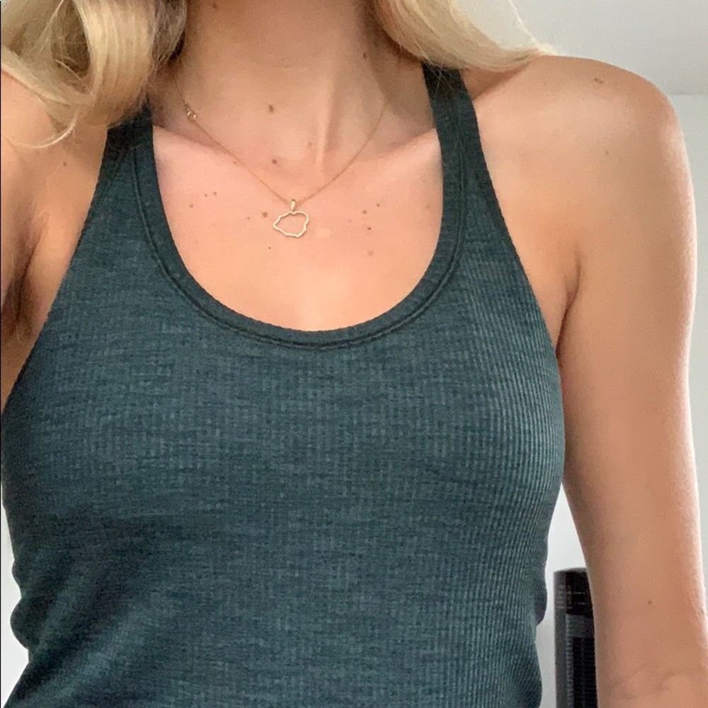 ❤️ lululemon tank top with built in sports bra